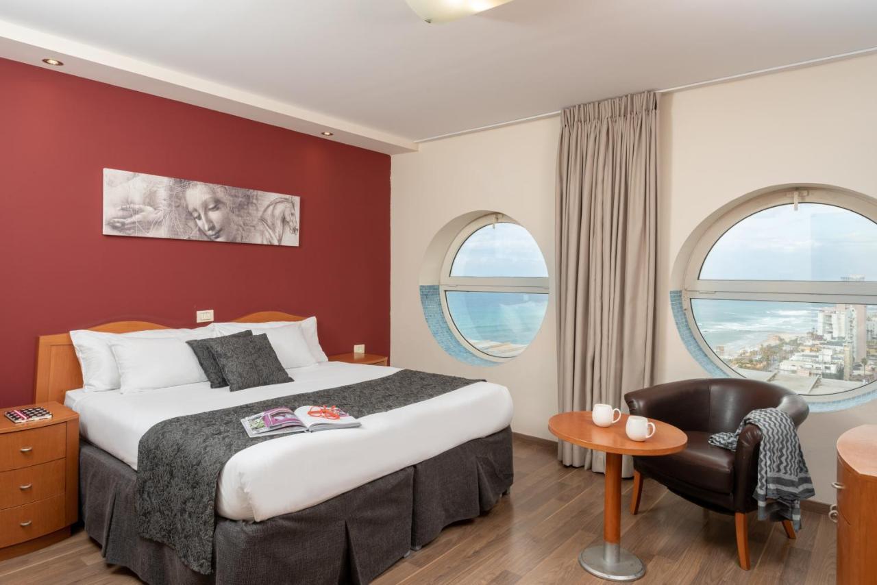 Arena Hotel By The Beach Bat Yam Exterior photo