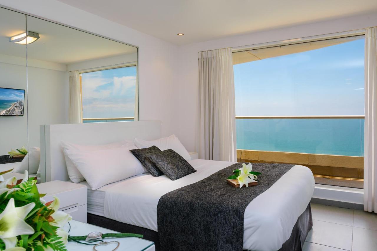 Arena Hotel By The Beach Bat Yam Exterior photo